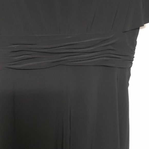 Dress - Picture 7 of 9